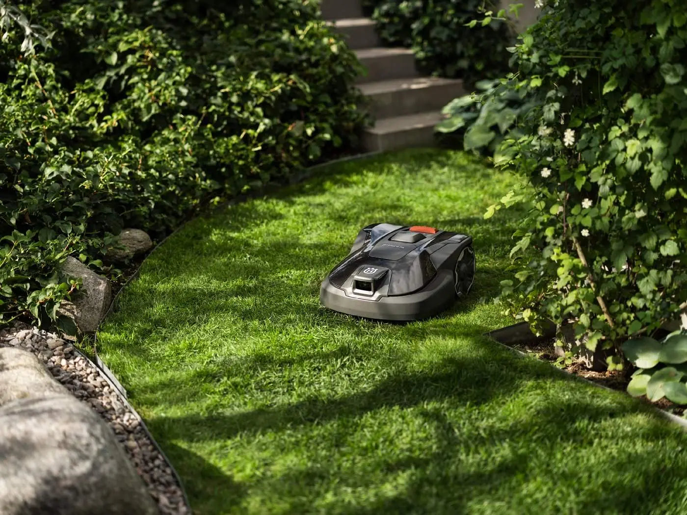 Husqvarna Automower® 308V Mähroboter – Zuverlässige und intelligente Rasenpflege
