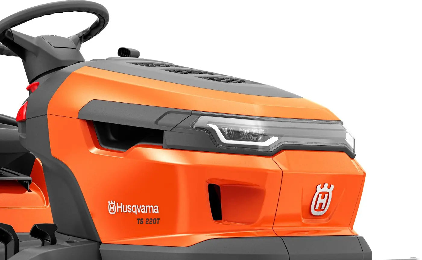 Husqvarna Rasentraktor TS 220T – Leistungsstarker Aufsitzmäher für große Rasenflächen