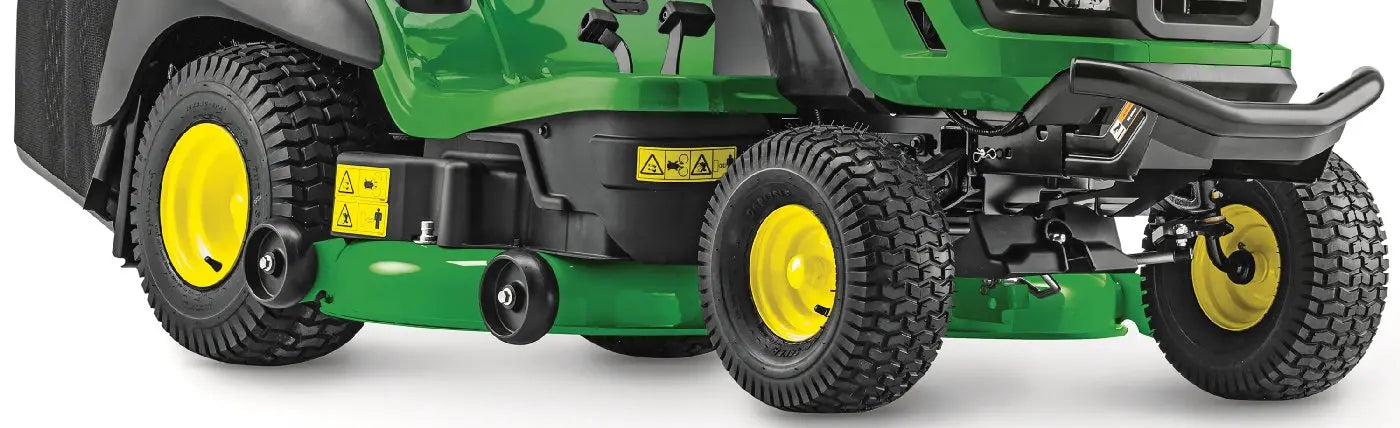 John Deere X167R Aufsitzrasenmäher mit 300-Liter-Fangkorb und Hydrostat-Antrieb