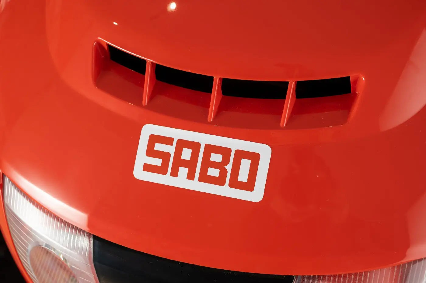 SABO Rasentraktor 110-S mit Mulchkeil – Leistungsstarker Aufsitzmäher mit 110 cm Schnittbreite