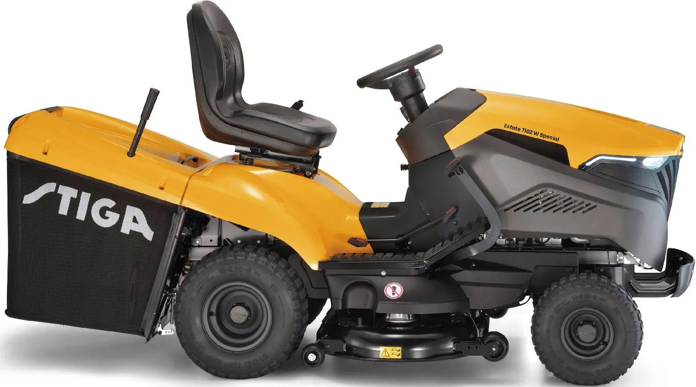 STIGA Estate 7102 W Special HONDA Rasentraktor mit Mulchkit, Anhängerkupplung & Batterieladegerät