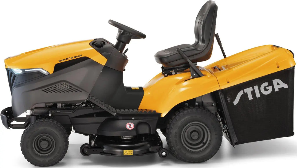 STIGA Estate 7102 W Special HONDA Rasentraktor mit Mulchkit, Anhängerkupplung & Batterieladegerät