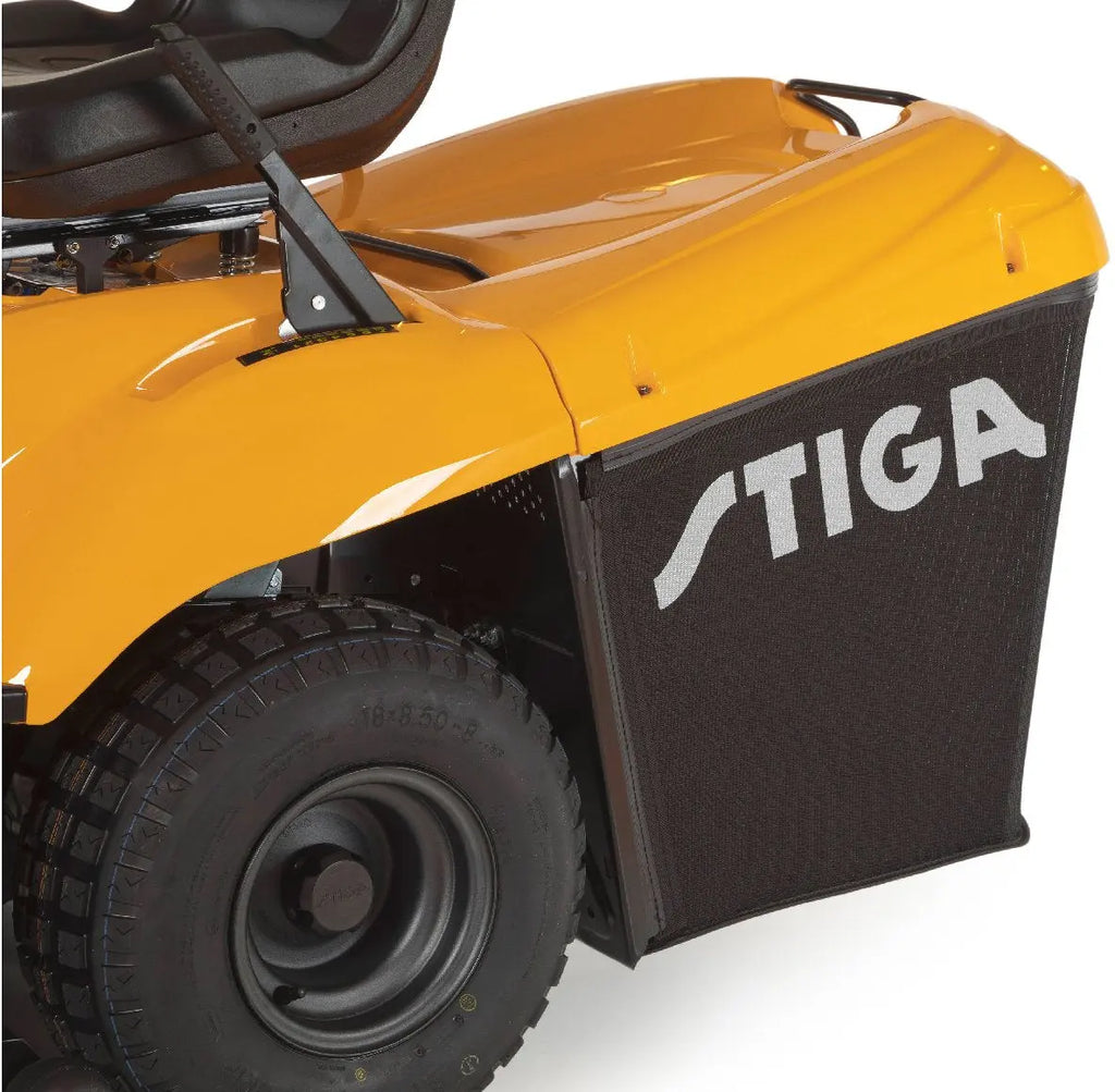 STIGA Estate 7102 W Rasentraktor mit Mulchkit, Anhängerkupplung & Batterieladegerät inklusive