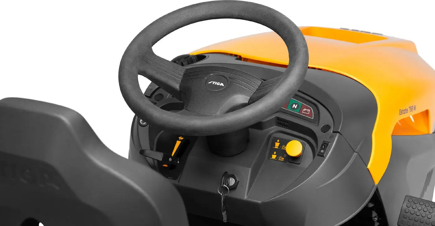 STIGA Estate 798 W Aufsitzmäher mit Honda Motor, Mulchkit, Anhängerkupplung & Batterieladegerät