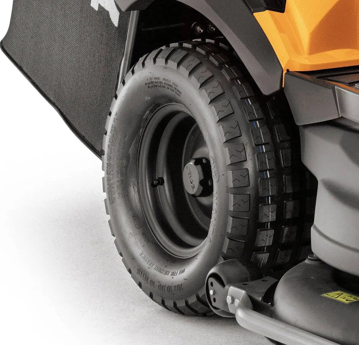 STIGA Estate 9122 WX Allrad-Rasentraktor – inklusive Mulchstopfen, Anhängerkupplung und Batterieladegerät für maximale Vielseitigkeit