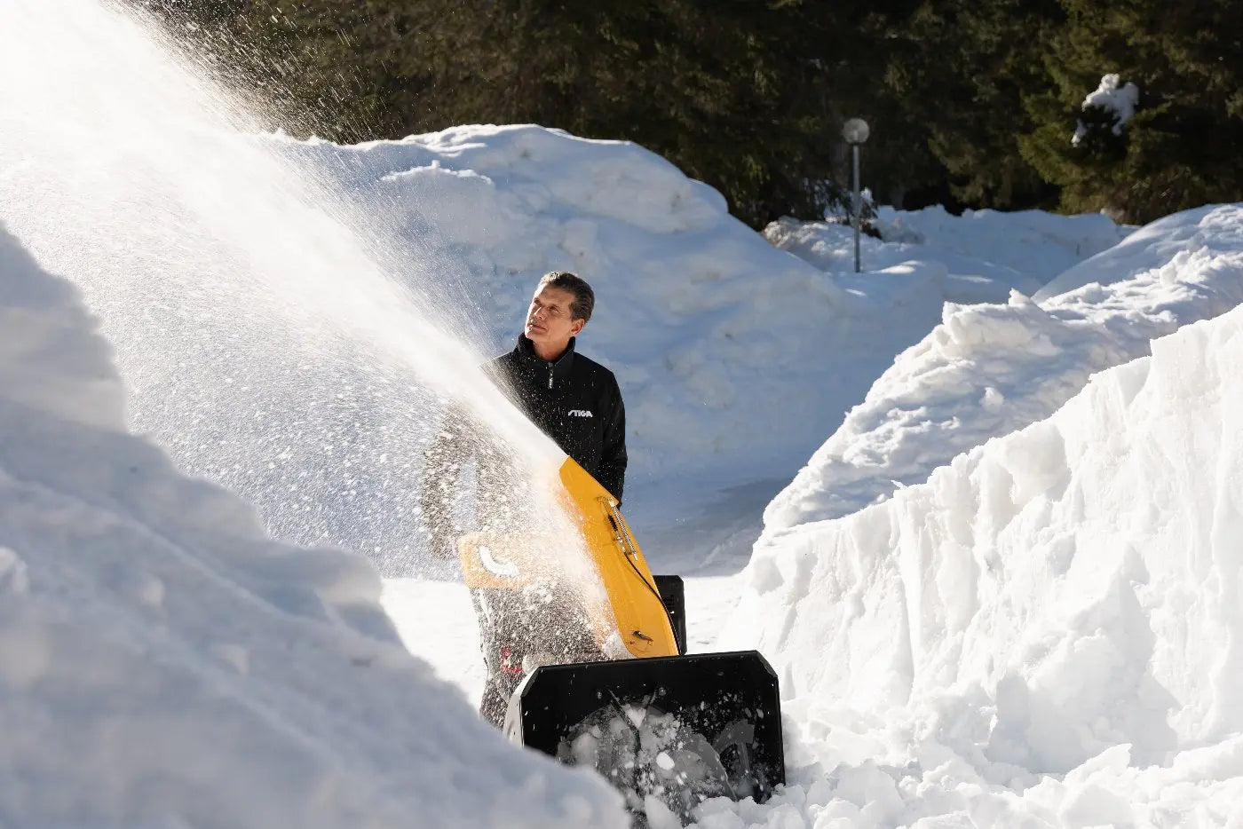 STIGA Schneefräse ST 6272 P Trac mit Raupenantrieb