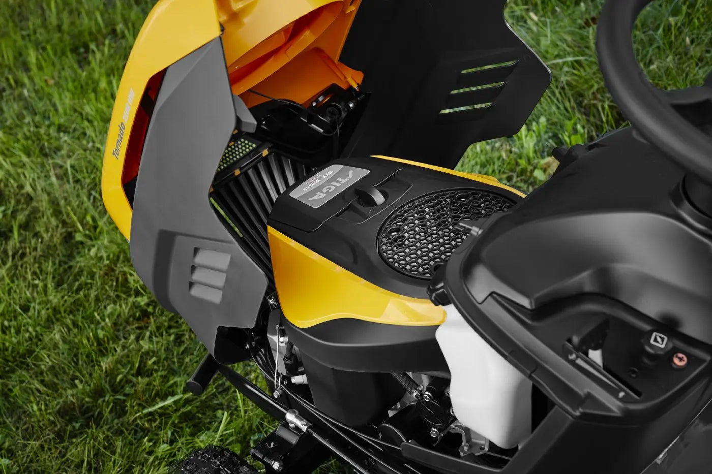 STIGA Rasentraktor Tornado 5108 W mit Seitenauswurf